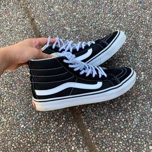 Vans Sk8-Hi Slim in black/white
